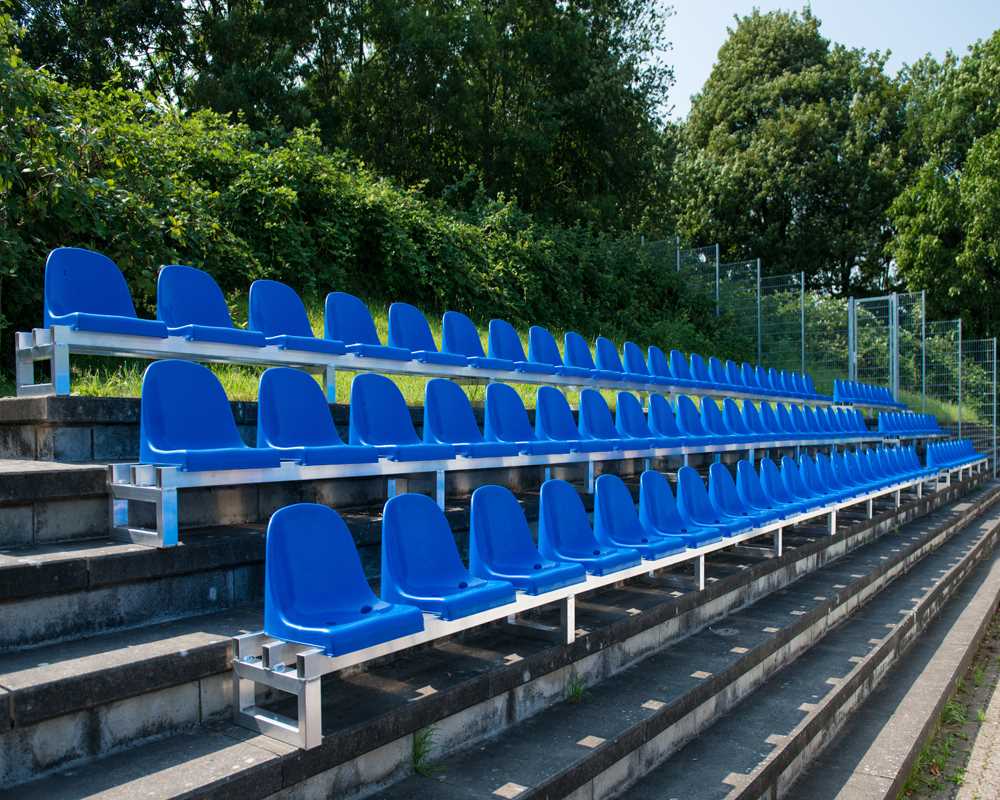 Aufschraubbare Tribünenkonstruktion: individuell nach Kundenwunsch