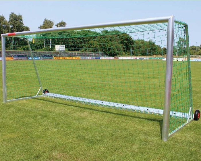 Freistehendes Fußballtor 7,32 x 2,44 m  Kippsicher vollverschweißt Netztiefe 80/200 cm